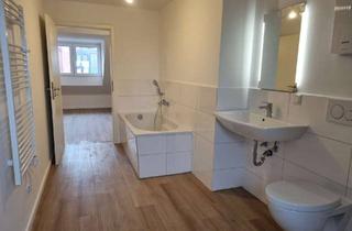 Wohnung mieten in Philadelphiastr. 64-66, 47799 Cracau, Top sanierte DG-Wohnung im Herzen der Stadt – ab sofort verfügbar