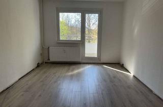 Wohnung mieten in Rhinstraße, 10315 Friedrichsfelde, Perfekt für Paare oder kleine Familien - Wohnung mit Balkon und Aufzug!