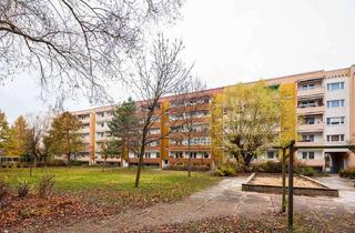 Sozialwohnungen mieten in Gärtnerstr. 165, 04209 Grünau-Ost, Mit weißen WBS und frisch saniert
