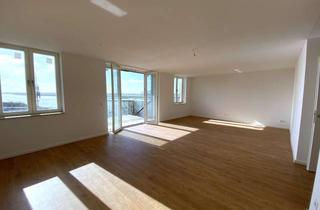 Wohnung mieten in 46446 Emmerich, 3 Zimmer mit Rheinblick, Balkon, Bad, Gäste-WC, Aufzug, Stellplatz, Sauna, Concierge-Service uvm