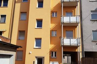 Wohnung mieten in Landwehrstrasse 15, 97421 Bergl, Großzügig geschnittene, gut gelegene 3-Zi-Wohnung im 3.OG