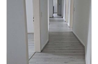 Wohnung mieten in Neibsheimerstr., 75053 Gondelsheim, Große 6 Zimmer Maisonette Wohnung in Schloss Gondelsheim mit Gartenanteil, auch als WG geeignet