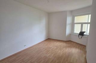 Wohnung mieten in Lutherstr. 24, 39112 Sudenburg, 2 Raum-Wohnung mit Balkon