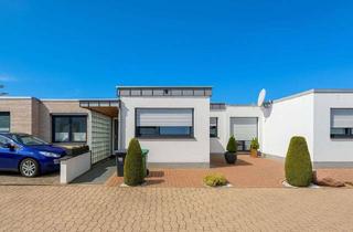 Haus kaufen in 52351 Düren, Düren - Gepflegter Bungalow in ruhiger zentraler Lage von Düren