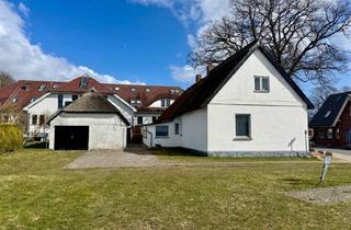 Haus kaufen in Alt Reddevitz 27, 18586 Middelhagen, Reetgedecktes Zweifamilienhaus mit historischem Flair in einzigartiger Naturkulisse