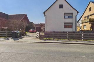 Haus kaufen in 31195 Lamspringe, Handwerkerobjekt mit drei Garagen und Balkon – mit Raum für neue Ideen