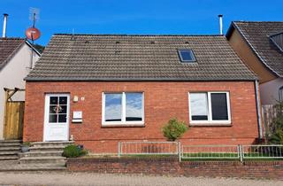Einfamilienhaus kaufen in Overndorfer Straße, 25548 Kellinghusen, Solides Einfamilienhaus in zentraler Lage von Kellinghusen, vermietet