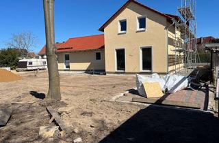 Haus mieten in Kleinzschepaer Straße 1A, 04808 Hohburg, Neubau-Doppelhaushälfte mit 4 Zimmern in Lüptitz