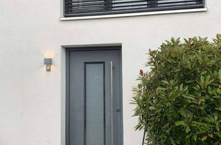 Immobilie mieten in 88213 Ravensburg, Zimmer in Traumhaus zur Miete-Ideal für Berufstätige oder Studierende.