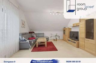 Wohnung kaufen in 68623 Lampertheim, Charmante Dachgeschosswohnung mit Balkon und Garage