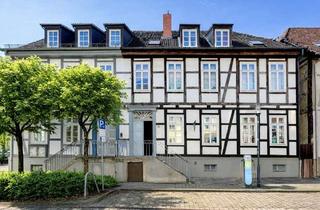 Wohnung kaufen in 32756 Detmold, Schöne Eigentumswohnung mit Dachterrasse im City-Fachwerk