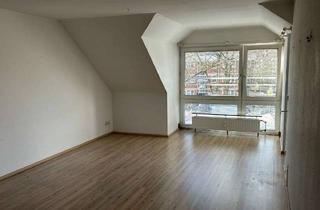 Wohnung kaufen in 25421 Pinneberg, Dachgeschosswohnung (82 qm) mit weiteren 30 qm Dachstudio in Pinneberg zu verkaufen.