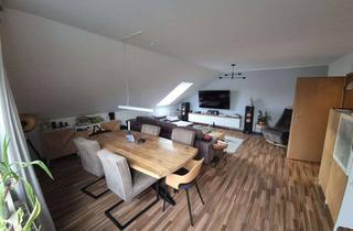 Wohnung mieten in Eugen-Kaiser-Straße 60, 61130 Nidderau, Helle Dachgeschosswohnung mit Süd-Balkon, Einbauküche & zwei Stellplätzen in Nidderau-Windecken