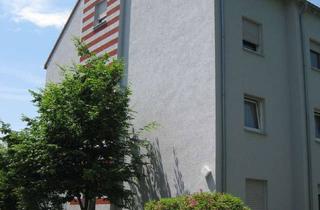 Wohnung mieten in Stadtberger Straße 72 b, 86157 Pfersee, Zentrale 2-Zimmer Wohnung mit kleinem Gartenanteil im schönen Stadtteil Pfersee !