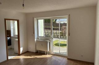 Wohnung mieten in Mettener Straße, 94469 Deggendorf, Modernes Apartment mit EBK, Terrasse und Kfz-Stellplatz in sehr guter Lage