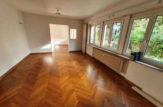 Wohnung mieten in 73728 Esslingen, Attraktive 4-Zimmer-Wohnung mit EBK, Terrasse und eigenem Garten