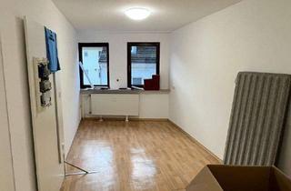 Wohnung mieten in Obere Straße 10, 97421 Altstadt, Helle 2-Zimmer-Wohnung im 2. OG mit Balkon in Schweinfurt-Altstadt