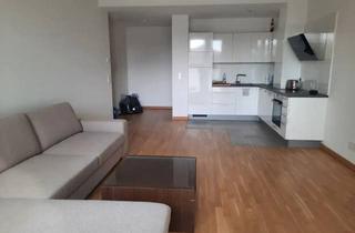 Wohnung mieten in 13585 Spandau, Urbanes Wohnen am Wasser: Lichtdurchflutete 2-Zimmer-Wohnung mit Terrasse auf Eiswerder