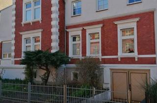 Haus kaufen in Maschenpromenade 21, 39340 Haldensleben, Großzügiges Haus mit 10 Zimmern und Garage in Haldensleben