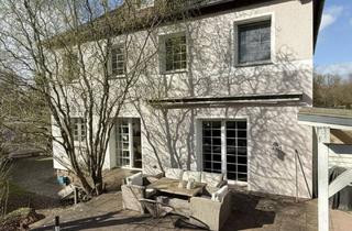 Villa kaufen in 37154 Northeim, Nachhaltige Eleganz: Urbane Stadtvilla mit Top-Energiestatus und moderner Pelletheizung