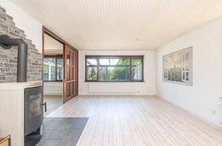 Haus kaufen in 21781 Cadenberge, RESERVIERT - Großes Grundstück in familienfreundlicher Lage! Wohnen auf einer Ebene.