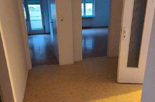 Wohnung kaufen in 72574 Bad Urach, Bad Urach - Attraktive Kapitalanlage - 3 Zimmer Wohnung imit Garage.