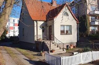 Einfamilienhaus kaufen in 17033 Neubrandenburg, Neubrandenburg - Einfamilienhaus mit Garage - nur wenige Gehminuten zum Tollensesee und ins Stadtzentrum