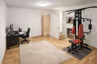 Wohnung kaufen in 71540 Murrhardt, Platzwunder mit Garten-Oase: 3-Zimmer-Wohnung PLUS vielseitige Hobby-Einheit!