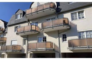 Wohnung kaufen in Hauptstraße 14, 08427 Fraureuth, Attraktive 3-Raumwohnung mit Balkon & Carport-Stellplatz in Fraureuth! Modernisierungsbedürftig!