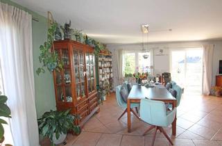 Wohnung kaufen in 42283 Barmen, Helle und moderne Eigentumswohnung mit großem Süd-Balkon, Garage und 2 Stellplätze