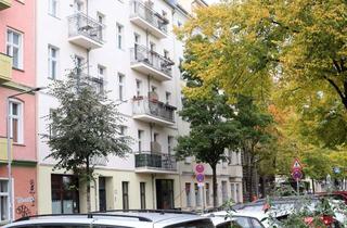 Wohnung kaufen in 10249 Friedrichshain, Altbaucharme, ruhige Citylage, mit Licht und Luft