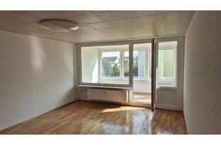 Wohnung kaufen in Kleines Egart, 71069 Sindelfingen, Lichtdurchflutete 3-Zi. Hochparterewohnung in ruhiger Lage mit Loggia und Garage