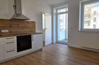 Wohnung kaufen in 39104 Buckau, Provisionsfrei! 6,7 % Rendite möglich | leerstehend | Erstbezug nach Sanierung | EBK | Balkon