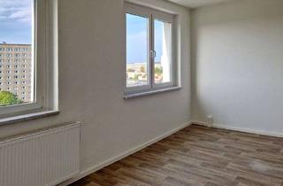 Wohnung mieten in Otto-Dix-Straße, 06124 Südliche Neustadt, Kleines Zuhause hoch oben mit offener Küche !