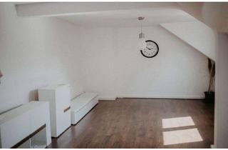Wohnung mieten in Elisenstraße 16, 42651 Solingen-Mitte, Charmante Wg Zimmer in einer Dachgeschosswohnung in Solingen-Mitte