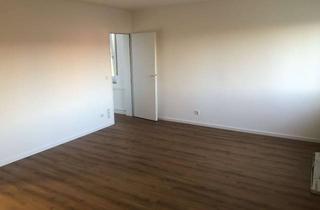 Wohnung mieten in Apinusstr., 90482 Nürnberg, Schöne 1-Zimmer Wohnung im 4. OG in Nürnberg-Tullnau