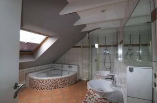 Wohnung mieten in 47198 Alt-Homberg, *2 Zimmer mit Balkon im Dachgeschoss* in Duisburg-Homberg, Moerser Str.