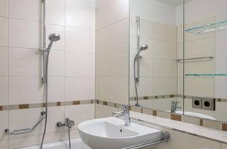 Wohnung mieten in Lengerckestraße 40, 22041 Wandsbek, Großzügige, helle 1-Zimmer-Wohnung mit Balkon für jung und alt, zentral gelegen !