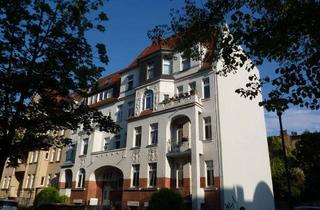 Wohnung mieten in Rudolf-Haym-Straße 22, 06110 Halle, Nicht "0815"! 4-Raum-Wohnung mit Balkon und bauzeitlichem Charme