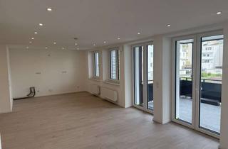 Wohnung mieten in Klosterstraße 58a, 40211 Stadtmitte, Erstbezug! Moderne 3-Zimmer-Neubauwohnung mit Balkon im Herzen von Düsseldorf