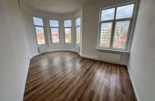 Wohnung mieten in 27568 Mitte, Traumhafte 4 Zimmer Wohnung mit Durchgangszimmer und großem Balkon am Martin Donandt Platz