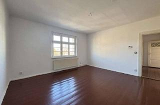 Wohnung mieten in August-Bebel-Straße 113, 15234 Lichtenberg, 2 Zimmer im Altbau mit Renovierungsbonus