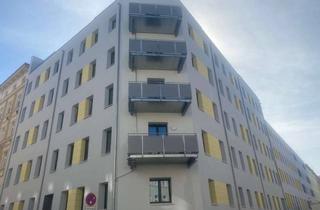 Wohnung mieten in Zwingerstraße 19, 06110 Halle, 3-Raum-Wohnung mit Balkon, Einbauküche und Fußbodenheizung!