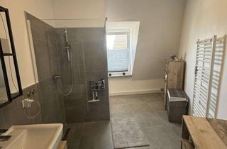 Wohnung mieten in Bahnhofstraße 19, 46145 Sterkrade-Mitte, Sanierte 2-Raum-Wohnung mit Balkon in Oberhausen