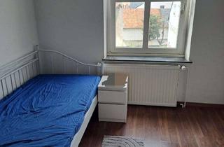 Wohnung mieten in Rurstraße 32, 52441 Linnich, Möbliertes WG Zimmer mit eigenem Bad in zentraler Lage