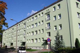 Wohnung mieten in Clara-Zetkin-Straße 15, 03172 Guben, Hoch hinaus! 3-Zimmer-Wohnung im 3. OG sucht Mieter!