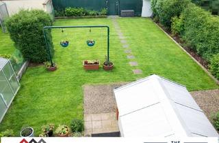 Haus kaufen in 68799 Reilingen, Schönes 1-2 Familienhaus mit 226m² WF und 387m² Grundstück, 2x Garage + Balkon mit Gartenblick