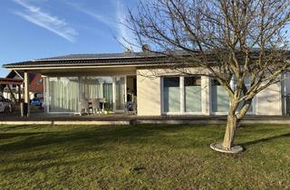 Einfamilienhaus kaufen in 86500 Kutzenhausen, Einfamilienhaus-Bungalow mit Doppelgarage auf 652 m² Grundstück in Kutzenhausen-Maingründel