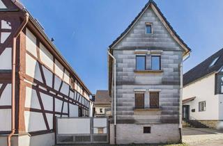 Haus kaufen in 61197 Florstadt, Charmantes Fachwerkhaus mit Geschichte und Gestaltungspotenzial in ruhiger Lage von Florstadt