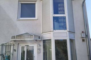 Haus kaufen in Niddastraße 13, 65239 Hochheim, Geräumiges 5-Zimmer Reiheneckhaus in Hochheim am Main